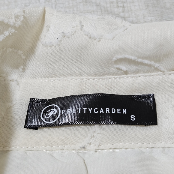 Pretty Garden Romantic Sheer Chiffon Textured Blouse Button Down Cream Small - Picture 7 of 16